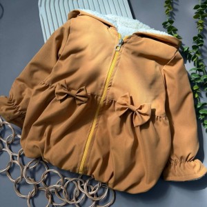 کاپشن پاییزی بچگانه