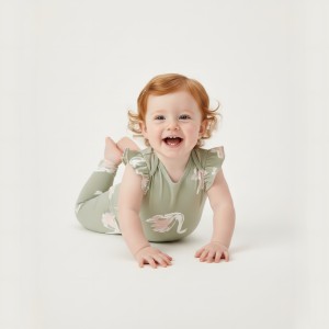 ست سه تیکه بادی و شلوار بچگانه carter’s