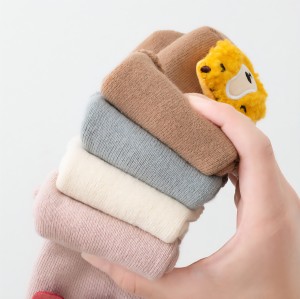 پاپوش اسپرت کودکانه