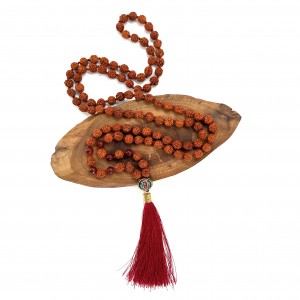 تسبیح رودراکشا 108 عددی گره‌دار با سنگ لاجورد درجه 2