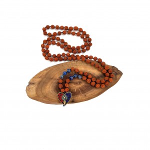 رودراکشا 108 عددی گره دار با سنگ لاجورد و پلاک تبتی قلبی