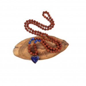 رودراکشا 108 عددی گره دار با سنگ لاجورد و پلاک تبتی قلبی