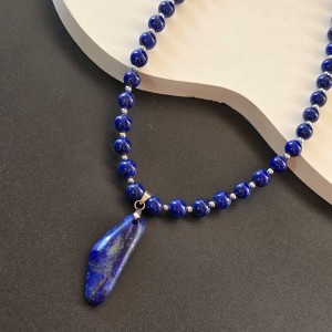 گردنبند لاجور با پلاک لاجورد