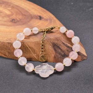 دستبند کوارتز صورتی و پلاک کوارتز صورتی شبدر