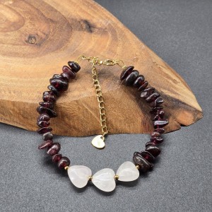 دستبند ترکیبی سنگ گارنت نامنظم و قلب کوارتز