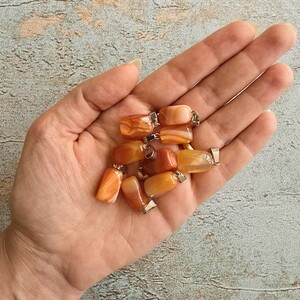 آویز عقیق سرخ