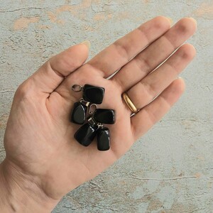 آویز عقیق سیاه