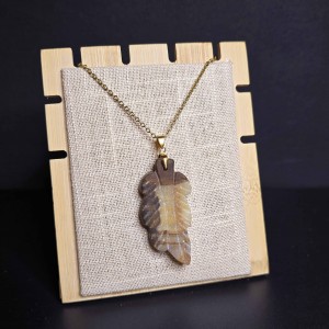 آویز کلسیت (مرمر) طرح برگ (23)