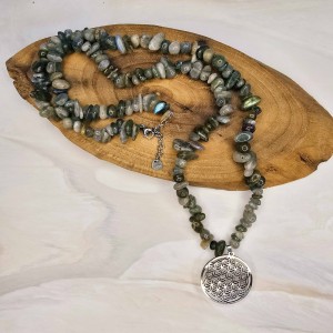 گردنبند لابرادوریت نامنظم با گل زندگی نقره ای