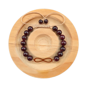 دستبند سنگ  گارنت سرخ با پلاک بینهایت