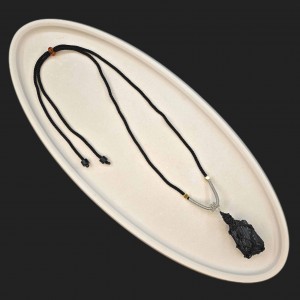 گردنبند تورمالین سیاه راف با بند قابل تنظیم وارداتی طرح 2