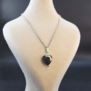 آویز قلب حدید