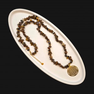 گردنبند چشم ببر نامنظم با گل زندگی طلایی