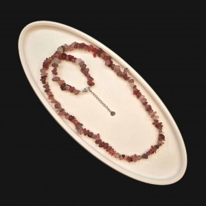 گردنبند کوارتز توت فرنگی نامنظم