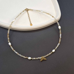 گردنبند سیترین تراش با مروارید نامنظم طبیعی پرورشی و پلاک دم وال استیل