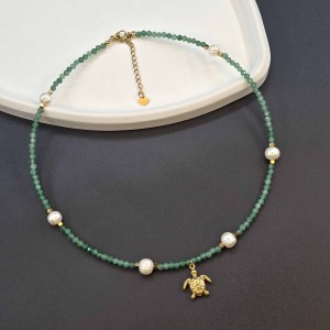 گردنبند اونتورین تراش با مرواریدطبیعی پرورشی و پلاک لاکپشت استیل