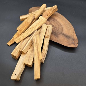 پالو سانتو اصل اکوادور