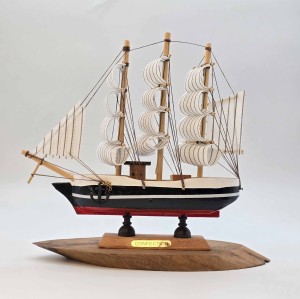 کشتی چوبی وارداتی 19 سانت