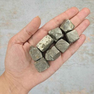 پیریت مکعبی کد 8