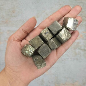 پیریت مکعبی کد 9