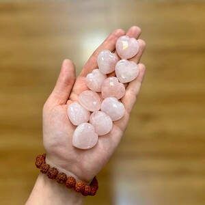 کوارتز صورتی قلبی ریز