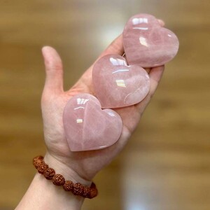 کوارتز صورتی قلبی سایز چهار