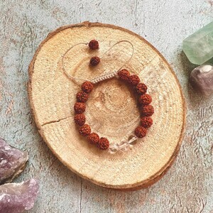 دستبند رودراکشا و کریستال کوارتز