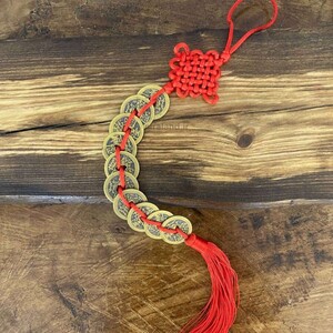 رشته 10 سکه کوچک