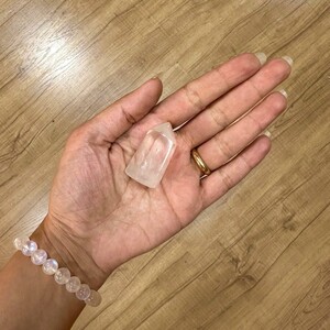 کریستال کوارتز منشوری