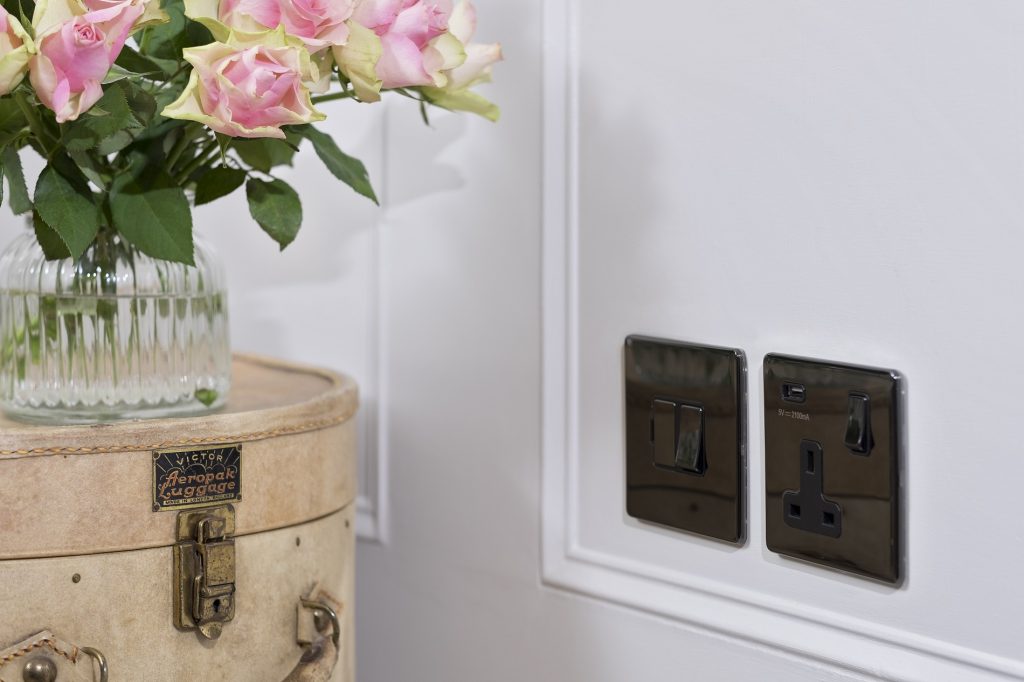 فروش عمده کلید و پریز در شیراز