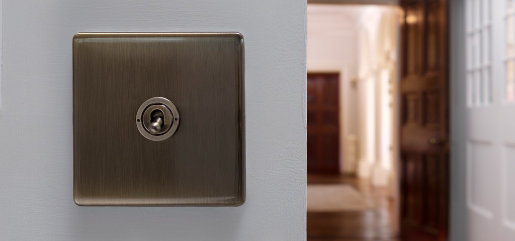 فروش عمده کلید و پریز در کرمان