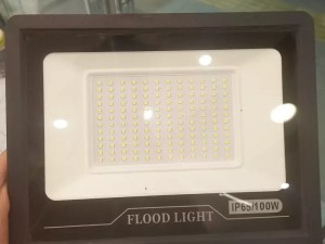 پروژکتور 100w ایران مهر
