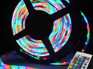 ریسه ال ای دی RGB ۵ متری با ریموت و آداپتور