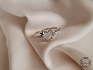 انگشتر آمورا