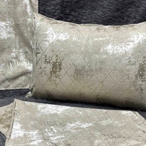 روبالشتی شانل زرک دار پتینه ای