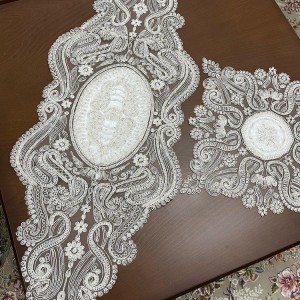 رومیزی دانتل نیلا (رنگ شیری)