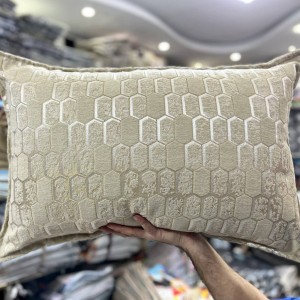 روبالشتی مخمل شانل دور(هندسی کرمی)جفتی۶۷۰.۰۰۰ هزار تومان