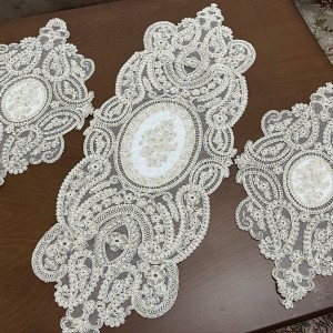 رومیزی دانتل ترک رنگ شیری