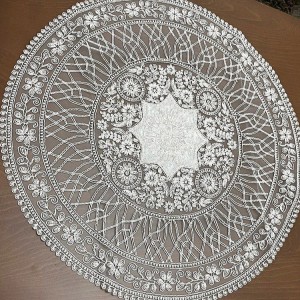 رومیزی دانتل گرد سه تیکه (مدل ستاره)رنگ شیری