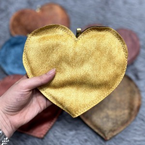 دستگیره چرمی قلبی آشپزخانه