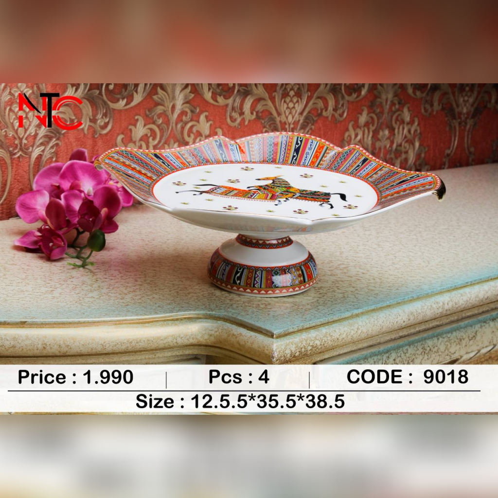 شیرینی خوری پایه دار