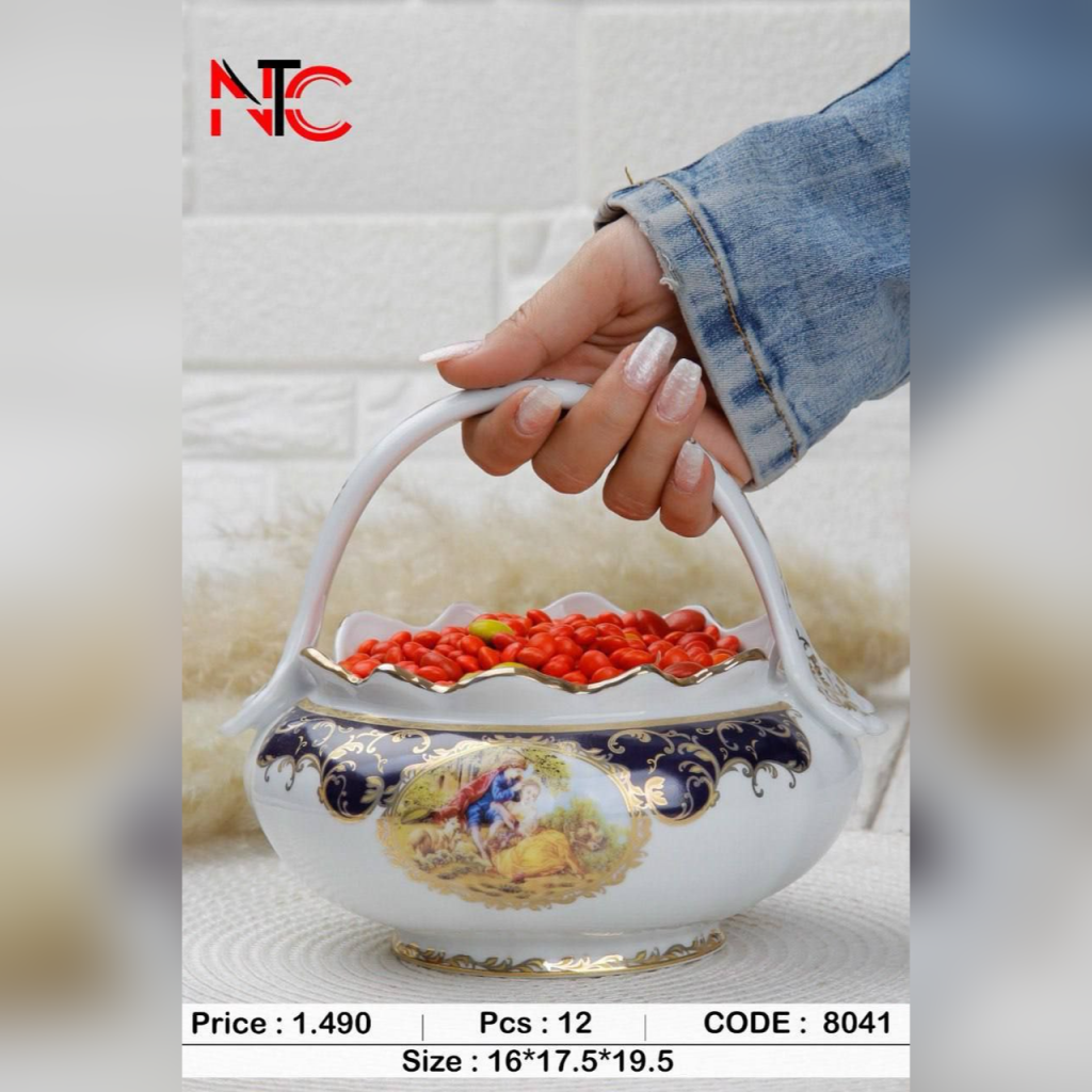 شکلات خوری لیلی مجنون