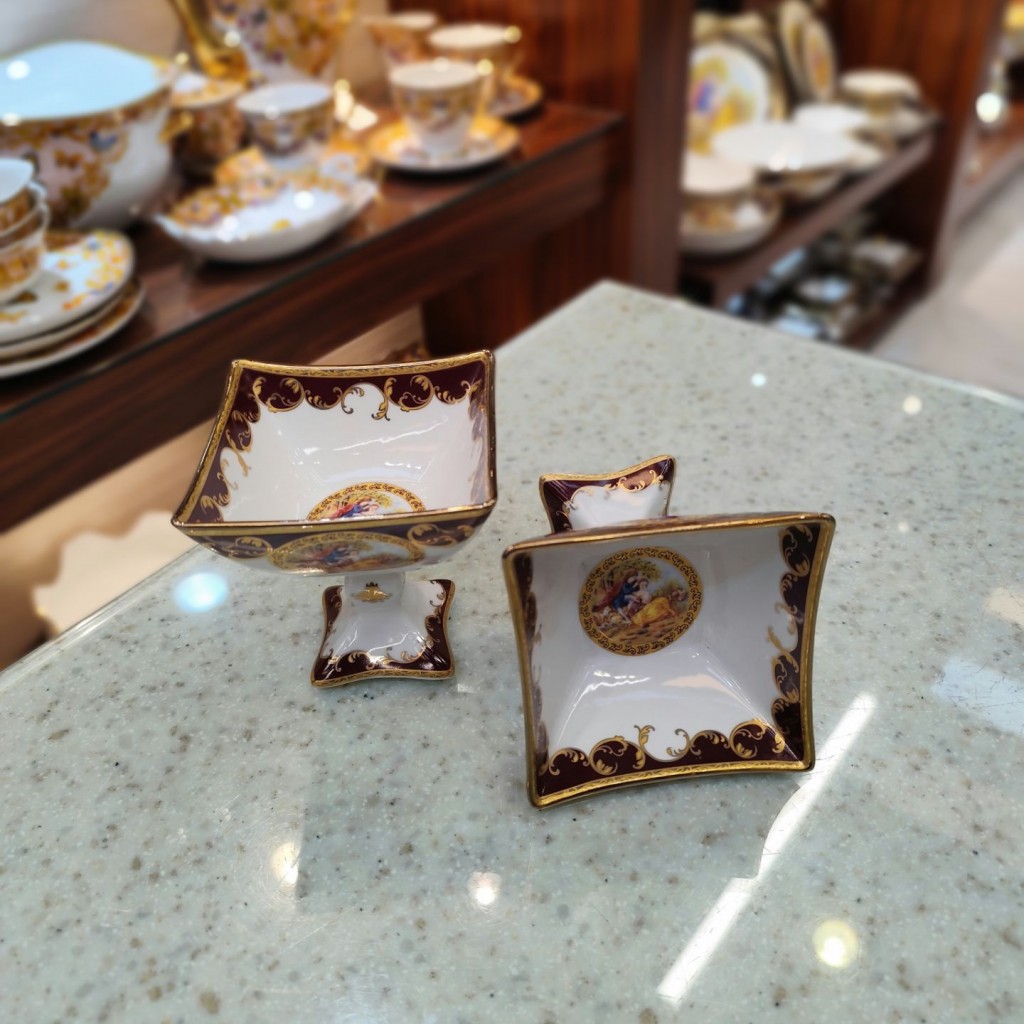 بستنی خوری چهارگوش