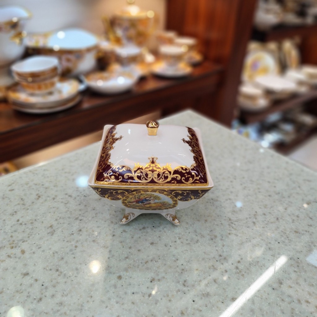 شکلات خوری چهارگوش دربدارلیلی مجنون زرشکی6060