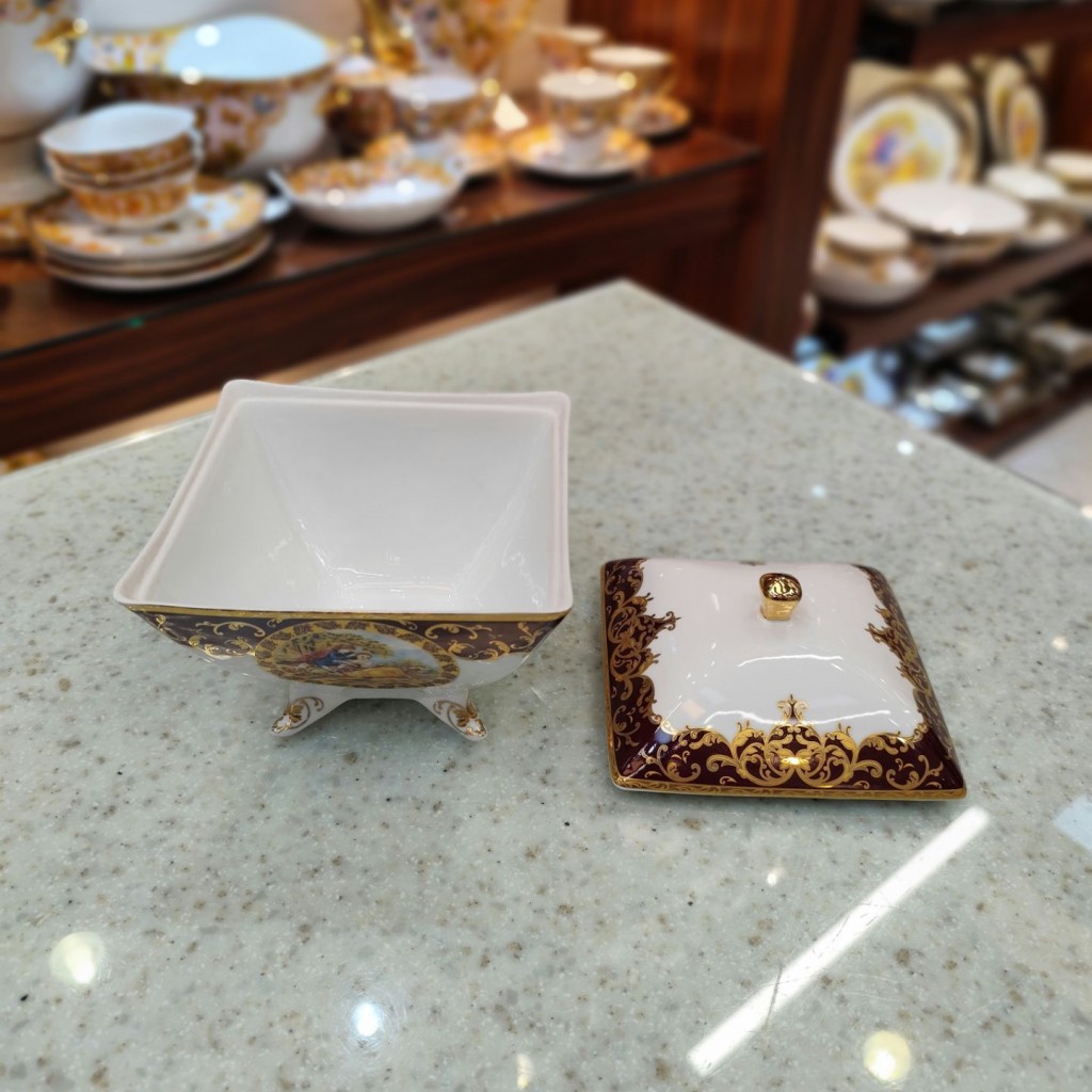 شکلات خوری چهارگوش دربدارلیلی مجنون زرشکی6060