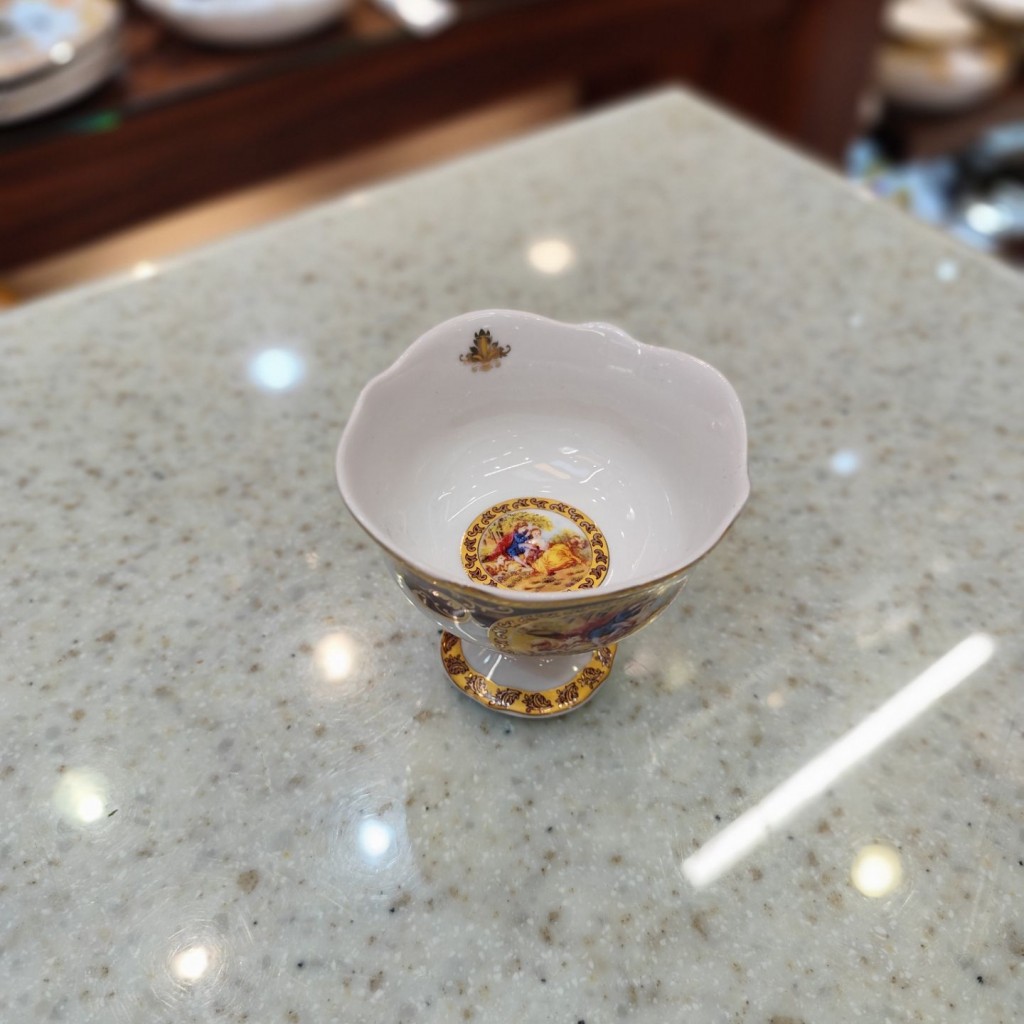 بستنی خوری لیلی مجنون زرشکی6036