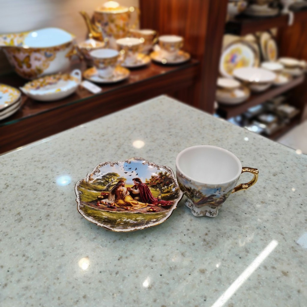 فنجان نعلبکی چایخوری طرح ادم وحوا3093