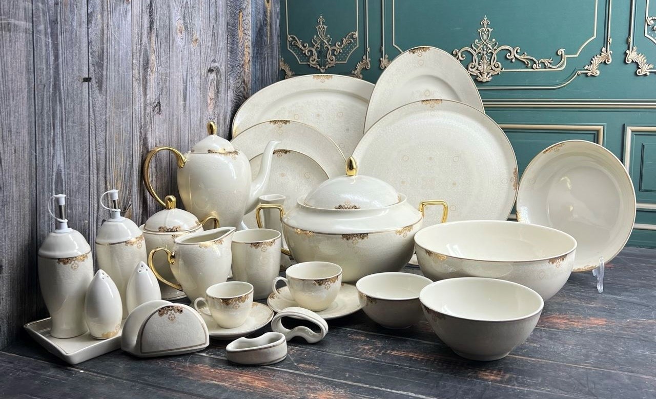 سرویس غذاخوری ۲۴ پارچه