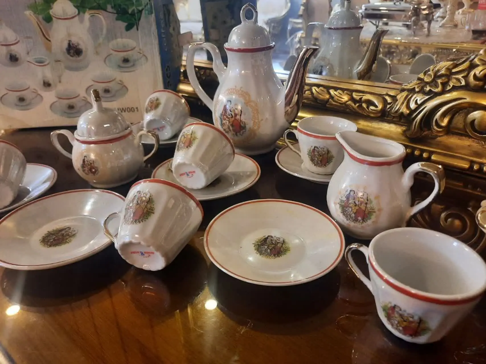 ظروف طرح لیلی مجنون