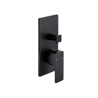 شیر دوش توکار با دایورتور بانیو دیزاین (BAGNODESIGN) مدل Zephyr